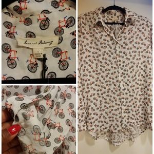 Jane and Delancy bicycle graphic shirt